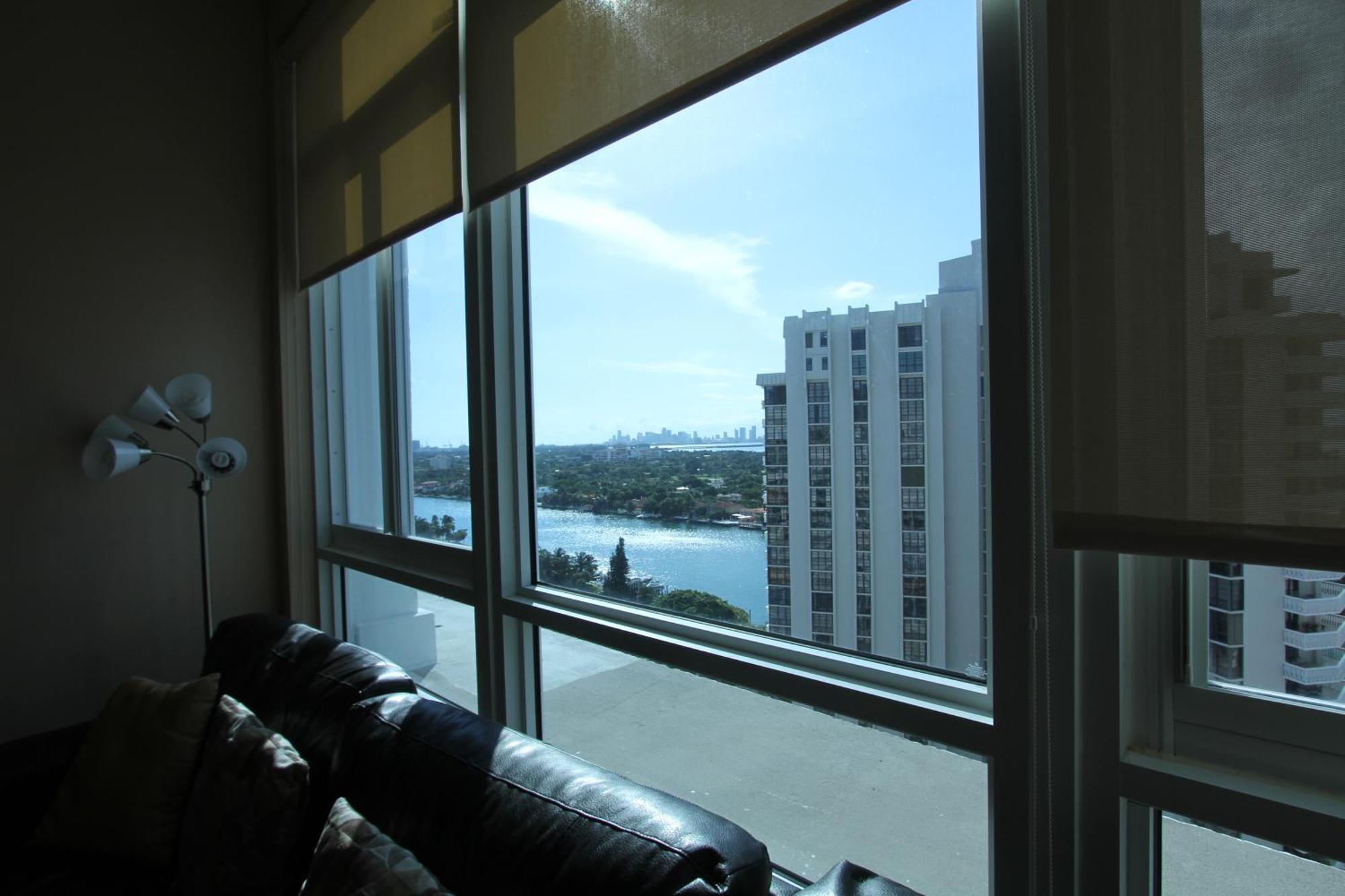 Castle PH15 Spacious Penthouse with Balcony, Beach Access, Pool, Tennis, Free Parking Villa Miami Beach Exterior photo